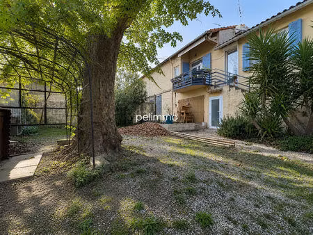 eyguières - maison de village t4 avec jardin et garage - 90m² / 222m²