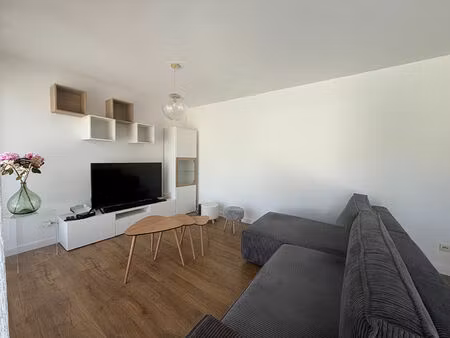 appartement 2 pièces 52 m² à louer fuveau 13710 ? | era immobilier