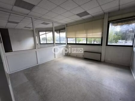 location bureaux 300 m²