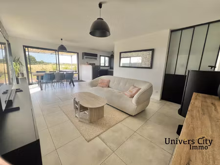 maison contemporaine de 2022 aux belles prestations