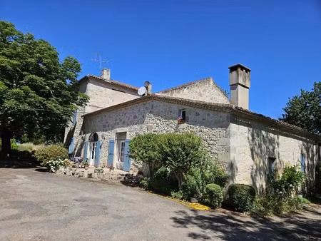 maison en pierre 9 pièces