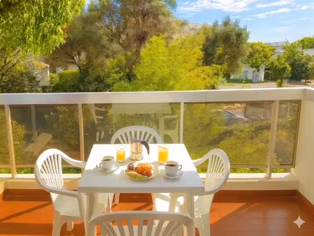 studio cabine de 23 m² – quartier rostagne - résidence avec piscine et parc