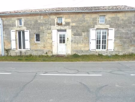 vente maison 7 pièces 88 m² à arces (17120)  79 200 €