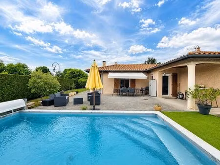 maison de prestige en vente arnas  france