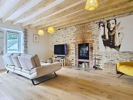 jolie maison en pierres pleine de charme sans travaux.