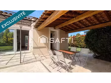 paradou – villa de plain-pied avec piscine garage