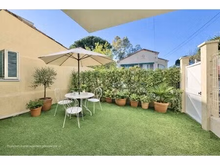cannes 2 pièces 47 m2 rénové terrasse 18 m2 au calme