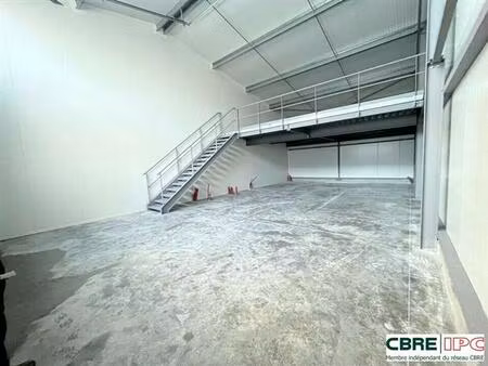 location local d'activités villefranque 170 m²