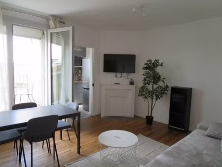 appartement 2 pièces 38 m² à louer poitiers 86000 ? | era immobilier