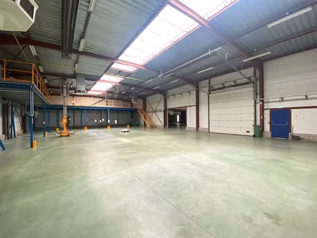 vente/location local d'activités st germain de la grange 1 366 m²