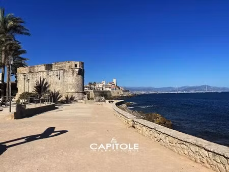 à vendre  antibes centre - secteur albert 1er - spacieux appartement 2/3 pièces d’environ.
