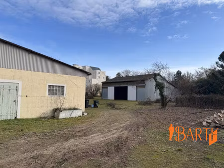 ensemble immobilier avec terrain de 4800m² environ