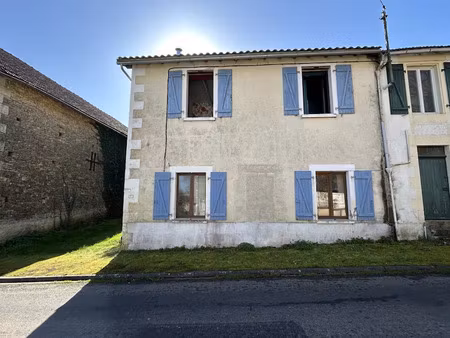 vente maison 5 pièces 80 m² à valence-en-poitou (86700)  99 900 €