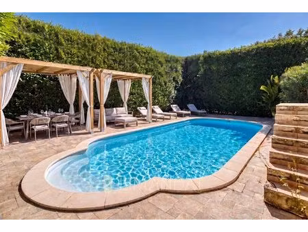 roquebrune-cap-martin - villa 215 m2 avec piscine