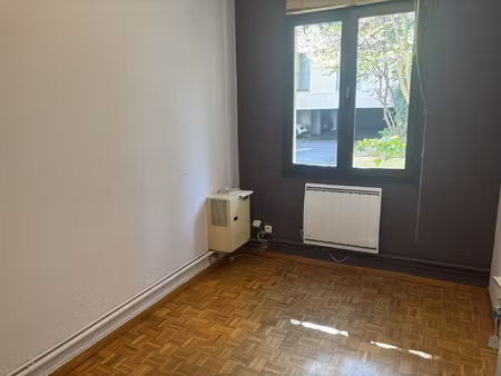 location local professionnel 35m² montpellier 34000
