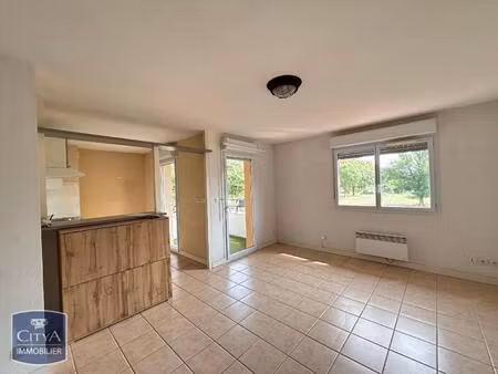 location appartement 3 pièces 58m² castelsarrasin 82100