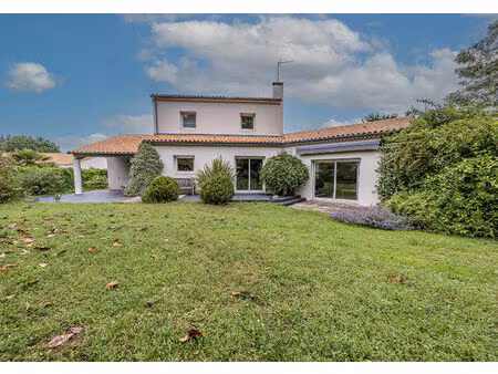 maison 7 pièces 170 m² à vendre / acheter chauray 79180 ? | era immobilier