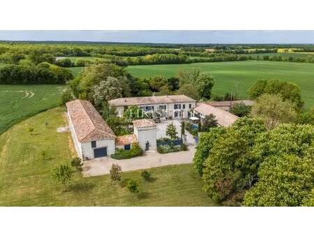 saint-pierre-d'amilly  new aquitaine  france with id 3585973033
