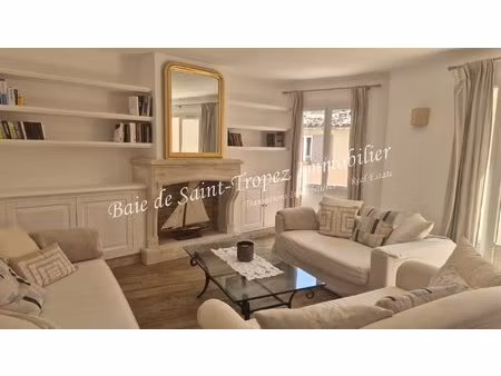 très bel appartement avec terrasse au coeur du village