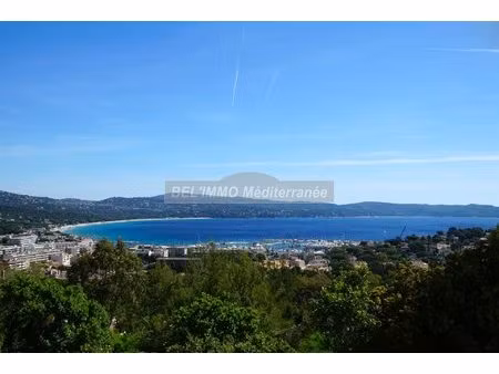 grand 2 pièces de 52 m2 hab. et terrasse avec vue mer