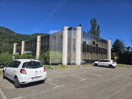 achat local professionnel 1 300m² seyssinet pariset 38170