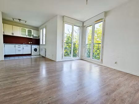 location appartement 1 pièce 29 m² à cergy (95800)