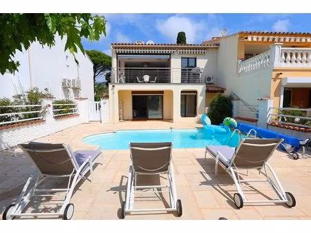 villa sainte maxime les issambres 97 m² avec piscine vue mer