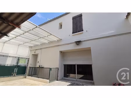 vente maison 4 pièces 77 m² à saintes (17100)  153 000 €