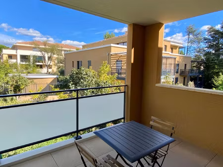 location appartement 2 pièces 44 m² à aix-en-provence (13540)