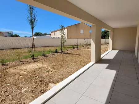 location appartement 4 pièces 75 m² à trets (13530)