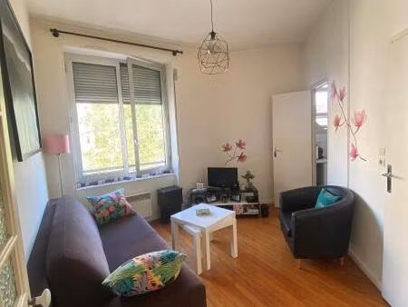location appartement 2 pièces 29m² villeurbanne 69100