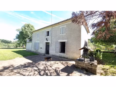 vente maison 5 pièces 158 m² à nontron (24300)  180 000 €