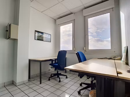 location local professionnel 57m² clermont ferrand 63100
