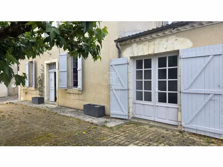 maison t5 - 123m² en centre ville avec jardinet et garage / proche eauze