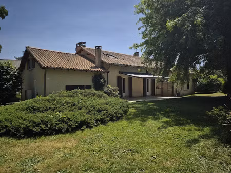 vente maison 5 pièces 125 m² à saint-saud-lacoussière (24470)  195 000 €