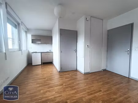 appartement à louer 1 pièce 24.14 m² - châteauroux (36) - 393€