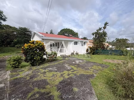 à louer haut de villa t4 entièrement rénové