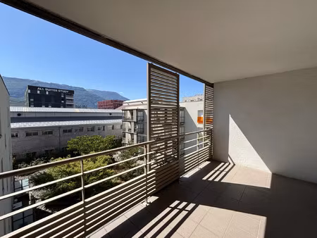 location appartement 3 pièces 63 m² à grenoble (38100)