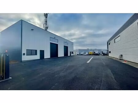 location entrepôt viriat 01440 131m²
