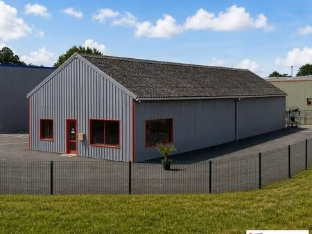 vente local d’activités bais 35680 250m²