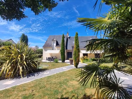 propriété de standing avec parc de 4400m2  piscine d'exception