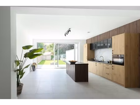 instapklare woning met tuin in het rustige leugenberg