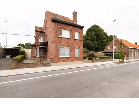 verrassend ruime woning vlakbij centrum pittem