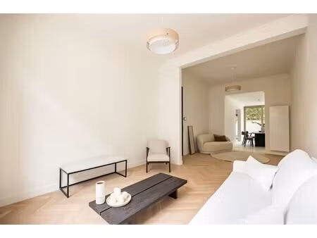hoogwaardig gerenoveerd herenhuis vlakbij zurenborg