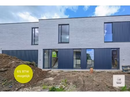 moderne en energiezuinig nieuwbouw met 4 slaapkamers  tuin en garage