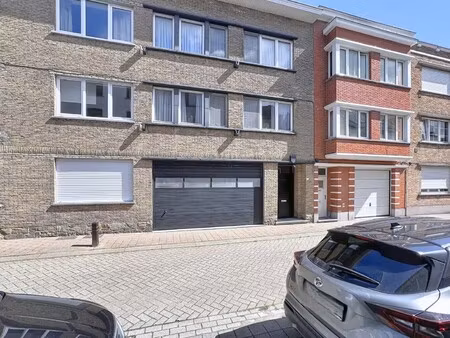 ruime en centraal gelegen woning met dubbele garage