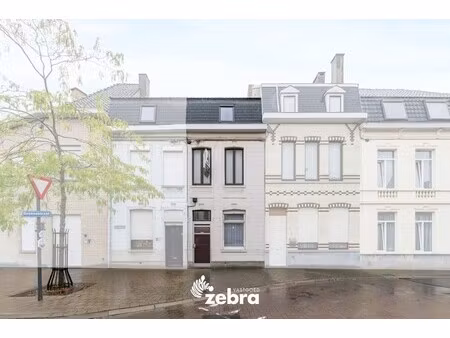 te renoveren stadswoning te centrum roeselare!