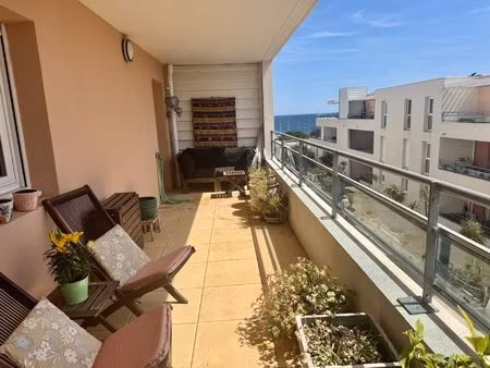 très bel appartement récent proche de la plage et du port à mèze