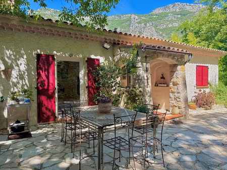 achat maison 8 pièces 169m² tourrettes sur loup 06140