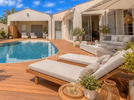 villa de plain-pied  174 m²  4 chambres.piscine chauffée  le château-d'oléron (17)